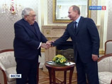 Премьер-министр РФ Владимир Путин пригласил на встречу в Дом правительства известного американского дипломата Генри Киссинджера, который находится с частным визитом в Москве Премьер-министр РФ Владимир Путин пригласил на встречу в Дом правительства известного американского дипломата Генри Киссинджера, который находится с частным визитом в Москве