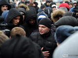 "Мини-Манежка" в Калужской области: толпа фанатов потребовала наказать кавказца, устроившего поножовщину (ФОТО) "Мини-Манежка" в Калужской области: толпа фанатов потребовала наказать кавказца, устроившего поножовщину (ФОТО)