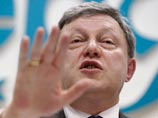 Претендент на участие в президентской гонке, лидер "Яблока" Григорий Явлинский, похоже, не сможет побороться за высший государственный пост Претендент на участие в президентской гонке, лидер "Яблока" Григорий Явлинский, похоже, не сможет побороться за высший государственный пост