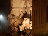 По данным спасателей, в районе офисной и исторической застройки в центре города рухнули 10-этажный и 21-этажный дома
