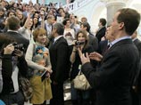 "Извинительный" визит Медведева на журфак МГУ вызвал реакцию из тюрем, а задержанные студентки не пришли "Извинительный" визит Медведева на журфак МГУ вызвал реакцию из тюрем, а задержанные студентки не пришли