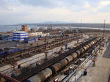 Весной прошлого года компания "Сэлтехстрой" выиграла аукцион на покупку 73,3% акций порта за 10,8 млрд рублей