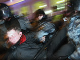 Полиция задержала на Триумфальной Лимонова и еще около 50 участников акции "31 числа"