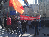 В крупных городах востока России прошли митинги "За честные выборы" - несмотря на мороз, на площади Хабаровска, Магадана и Владивостока вышли сотни человек