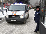 В связи с тем, что объект является режимным, сотрудников МЧС долго не пускали на территорию института. А когда все-таки пропустили, еще несколько часов пришлось потратить на поиски очага возгорания В связи с тем, что объект является режимным, сотрудников МЧС долго не пускали на территорию института. А когда все-таки пропустили, еще несколько часов пришлось потратить на поиски очага возгорания