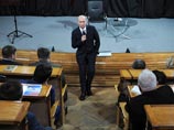 Главный кандидат в президенты России Владимир Путин именно в таком качестве встретился во вторник в московском Политехническом музее со своими доверенными лицами Главный кандидат в президенты России Владимир Путин именно в таком качестве встретился во вторник в московском Политехническом музее со своими доверенными лицами