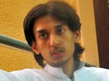 Власти Малайзии депортировали в Саудовскую Аравию 23-летнего саудовского блогера Хамзу Кашгари, которому на родине грозит смертная казнь за оскорбление ислама