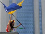 Активистки украинского женского движения FEMEN отличились новой зрелишной акцией в своем традиционном стиле: на этот раз девушки провели топлес-акцию возле штаб-квартиры ОАО "Газпром" в Москве Активистки украинского женского движения FEMEN отличились новой зрелишной акцией в своем традиционном стиле: на этот раз девушки провели топлес-акцию возле штаб-квартиры ОАО "Газпром" в Москве