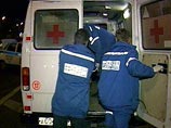 Источник в правоохранительных органах уточнил агентству, что из-за взрыва некоего пиротехнического изделия москвич потерял несколько пальцев, его везут в больницу