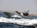 Судно ВМС Исламской республики держалось на расстоянии около полумили от авианосной группы, никаких серьезных инцидентов в ходе следования Abraham Lincoln вдоль иранского побережья не произошло