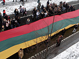 "Невзирая на военную и советскую оккупацию, люди Литвы продемонстрировали, что демократия может сплотить людей", - говорится в сообщении