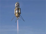 Небольшая беспилотная ракета, получившая название Xombie, плавно оторвалась от земли, набрала заданную высоту и, не меняя вертикального положения, плавно переместилась по горизонтали на 50 метров в сторону