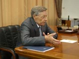 Блоггеры поймали Путина на встрече с покойным губернатором. Оказалось, просто "глюк" Блоггеры поймали Путина на встрече с покойным губернатором. Оказалось, просто "глюк"
