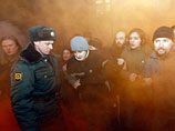 Новая акция протеста незарегистрированной "Другой России" возле здания ЦИК закончилась грубыми задержаниями