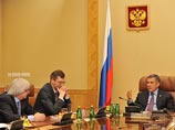 Президент Республики Татарстан Рустам Минниханов на встрече с руководителями федеральных и республиканских средств массовой информации, представленных в РТ, 21 февраля 2012 года Президент Республики Татарстан Рустам Минниханов на встрече с руководителями федеральных и республиканских средств массовой информации, представленных в РТ, 21 февраля 2012 года