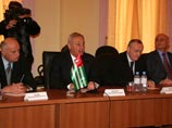 В феврале 2005 года был назначен премьер-министром республики. В 2010-м - вице-президентом Абхазии. После смерти Сергея Багапша в мае прошлого исполнял обязанности президента. 26 августа 2011 принял участие и победил во внеочередных президентских выборах В феврале 2005 года был назначен премьер-министром республики. В 2010-м - вице-президентом Абхазии. После смерти Сергея Багапша в мае прошлого исполнял обязанности президента. 26 августа 2011 принял участие и победил во внеочередных президентских выборах