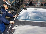 Во вторник утром Стросс-Кан прибыл в местную жандармерию, где был помещен под стражу на время допроса, в ходе которого следователи рассчитывают определить его роль в деле об организации сети проституции вокруг гостиницы Carlton Во вторник утром Стросс-Кан прибыл в местную жандармерию, где был помещен под стражу на время допроса, в ходе которого следователи рассчитывают определить его роль в деле об организации сети проституции вокруг гостиницы Carlton