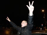 Жены Навального и Удальцова рассказали о семейной жизни: "Папу на 15 суток посадили жулики" Жены Навального и Удальцова рассказали о семейной жизни: "Папу на 15 суток посадили жулики"