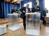 В субботу на 12 избирательных участках Москвы проходит день открытых дверей, который полностью имитирует процесс выборов 4 марта - веб-камеры, прозрачные урны, только кандидаты иные