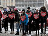 Организаторы прошедших в воскресенье в Москве выступлений винят во всем провокаторов от прокремлевских движений, не ограничившихся "вклиниванием" в цепь "Белого кольца"