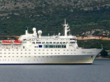 Восьмипалубный лайнер Costa Allegra имеет длину 188 метров и водоизмещение 28 596 тонн