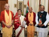 Духовный лидер российских кришнаитов встретился с президентом Индии
