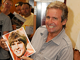 Умер Дэви Джонс, вокалист группы The Monkees, изображавшей "битлов"