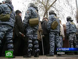 В нем он сообщает о наличии в Москве около 800 бойцов двух подразделений МВД Чеченской республики - полка имени Кадырова и так называемого "Нефтяного" полк В нем он сообщает о наличии в Москве около 800 бойцов двух подразделений МВД Чеченской республики - полка имени Кадырова и так называемого "Нефтяного" полк