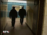 Оппозиция заключает Москву в двойное "белое кольцо": первый флешмоб прошел в метро Оппозиция заключает Москву в двойное "белое кольцо": первый флешмоб прошел в метро