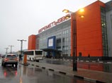 Начальница отдела таможни московского аэропорта "Шереметьево" оказалась мошенницей с поддельным дипломом за 100 долларов Начальница отдела таможни московского аэропорта "Шереметьево" оказалась мошенницей с поддельным дипломом за 100 долларов