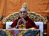Китай обвиняет далай-ламу в провоцировании тибетских монахов на самосожжения 