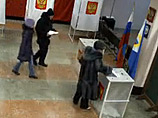 По первым поступающим из отдаленных от центра официальных данных уже можно судить, что россияне активнее идут на участке, чем это было четыре года назад, когда в результате выборов президентом стал Дмитрий Медведев По первым поступающим из отдаленных от центра официальных данных уже можно судить, что россияне активнее идут на участке, чем это было четыре года назад, когда в результате выборов президентом стал Дмитрий Медведев