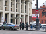 Манежная площадь в центре Москвы, где вечером пройдет масштабный (как ожидается) митинг в поддержку Владимира Путина, закрыта для посещения Манежная площадь в центре Москвы, где вечером пройдет масштабный (как ожидается) митинг в поддержку Владимира Путина, закрыта для посещения