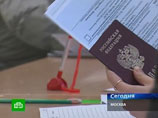 Жириновский проголосовал и недоволен: видно, что в кабинках Жириновский проголосовал и недоволен: видно, что в кабинках