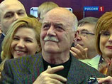 Как заявил "Интерфаксу" глава избирательного штаба кандидата в президенты РФ Владимира Путина Сергей Говорухин, он уверен в победе Путина в первом туре Как заявил "Интерфаксу" глава избирательного штаба кандидата в президенты РФ Владимира Путина Сергей Говорухин, он уверен в победе Путина в первом туре