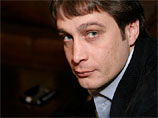 После победы Путина его сторонники, писатели Багиров и Минаев, избили политического обозревателя После победы Путина его сторонники, писатели Багиров и Минаев, избили политического обозревателя