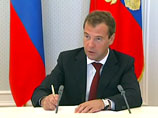 Напомним, на следующее утро после президентских выборов в России, 5 марта действующий глава государства Дмитрий Медведев неожиданно для многих поручил Генпрокуратуре до 1 апреля проверить законность и обоснованность обвинительных приговоров в отношении 32