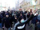 Группа националистов, ушедших с митинга, попыталась пройти маршем по Старому Арбату с файерами, пояснили в пресс-службе столичного главка полиции Группа националистов, ушедших с митинга, попыталась пройти маршем по Старому Арбату с файерами, пояснили в пресс-службе столичного главка полиции