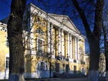 По данным Life News, накануне 8 марта его доставили в нейрохириргическое отделение госпиталя имени Бурденко в состоянии средней тяжести: у чиновника обнаружены рваные раны на голове и сотрясение мозга По данным Life News, накануне 8 марта его доставили в нейрохириргическое отделение госпиталя имени Бурденко в состоянии средней тяжести: у чиновника обнаружены рваные раны на голове и сотрясение мозга