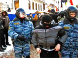 Задержанных в Нижнем Новгороде "несогласных" целый день держат голодными в холодных автобусах