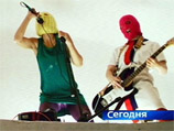 Девушкам из Pussy Riot официально предъявили обвинение в хулиганстве Девушкам из Pussy Riot официально предъявили обвинение в хулиганстве