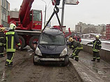 Диджей "Европы Плюс" рухнул на машине в Москву-реку возле храма Христа Спасителя (ФОТО)