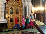 Обе девушки обвиняются в участии в провокационной акции в храме Христа Спасителя, совершенной 21 февраля Обе девушки обвиняются в участии в провокационной акции в храме Христа Спасителя, совершенной 21 февраля