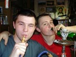 В почти двухминутное слайд-шоу, доступное для просмотра всем желающим, вошли фотографии, демонстрирующие аморальный образ жизни людей славянской внешности В почти двухминутное слайд-шоу, доступное для просмотра всем желающим, вошли фотографии, демонстрирующие аморальный образ жизни людей славянской внешности
