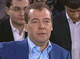 Медведев обиделся на "Ведомости" за "передергивание" его идеи о чиновничьих расходах