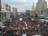 Воодушевленный протестной волной в России после парламентских выборов 4 декабря Березовский в течение двух с половиной месяцев выступал с инициативами, цель которых была повлиять на политическую ситуацию