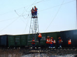 В Амурской области сошел с рельсов локомотив грузового поезда