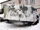 Представители Роскосмоса изъяли крупный металлический обломок, который на этой неделе обнаружил в лесу житель Куйбышевского района Новосибирской области