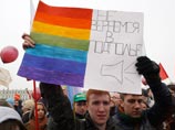 Сегодняшняя акция объединила различные оппозиционные организации северной столицы - от представленной в городском парламенте партии "Яблоко" до внесистемной оппозиции, включая "Другую Россию", националистов и представителей гей-общественности
