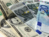 Доллар упал на 17 копеек, евро потерял 7